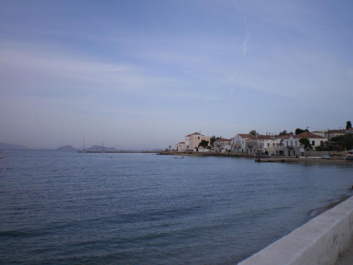 Blue Horizon Villa Spetses Town Exterior photo